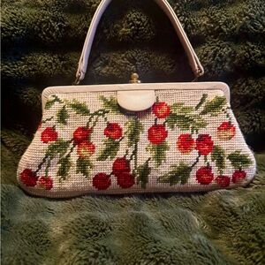 1960’s(?) Vintage Needlepoint handbag - Cream and Red
